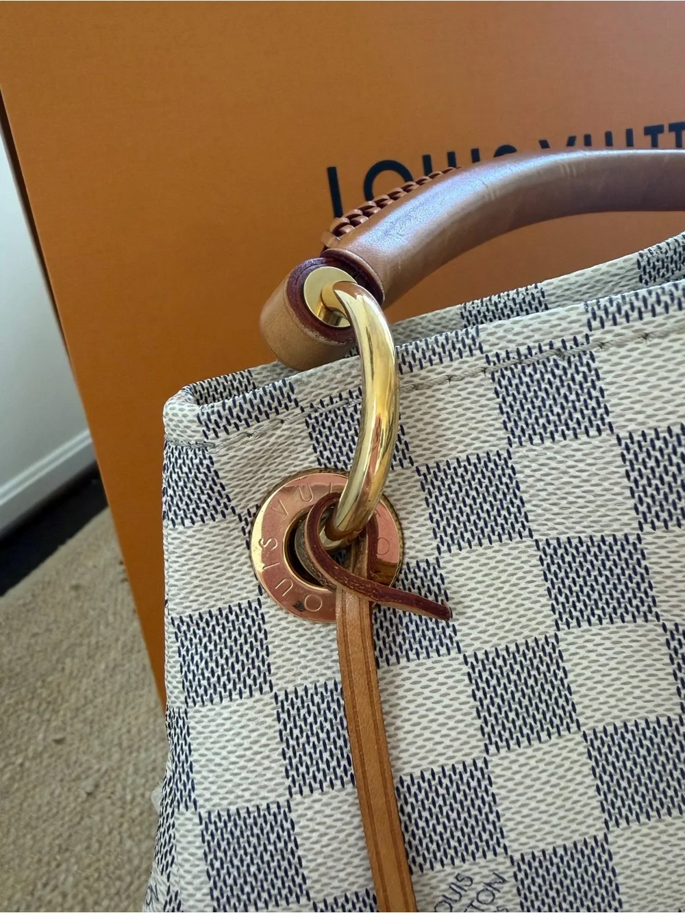 Louis Vuitton Artsy MM Damier Azur Handbag/Tote